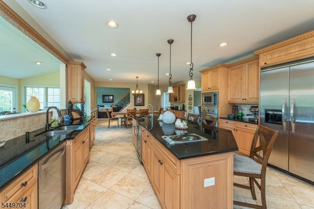 108 Finch Rd, Ringwood Boro, NJ 07456