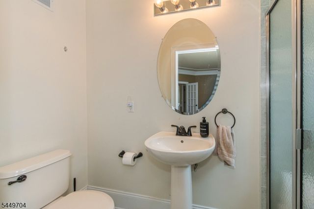 108 Finch Rd, Ringwood Boro, NJ 07456