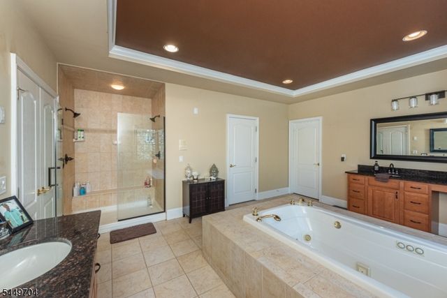 108 Finch Rd, Ringwood Boro, NJ 07456