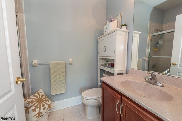 108 Finch Rd, Ringwood Boro, NJ 07456