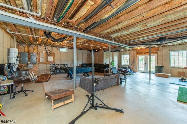 108 Finch Rd, Ringwood Boro, NJ 07456