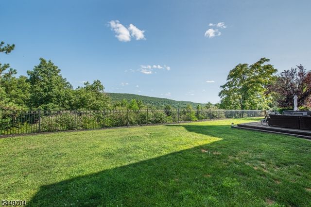 108 Finch Rd, Ringwood Boro, NJ 07456