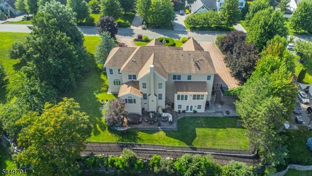 108 Finch Rd, Ringwood Boro, NJ 07456