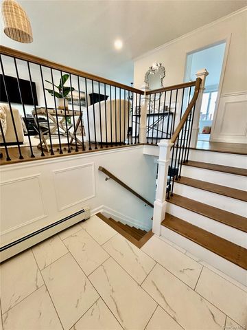 35 Florence Avenue, Massapequa, NY 11758