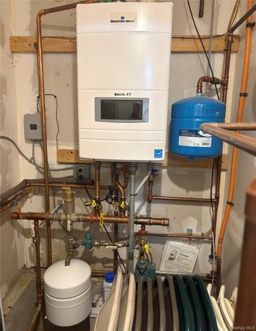 35 Florence Avenue, Massapequa, NY 11758