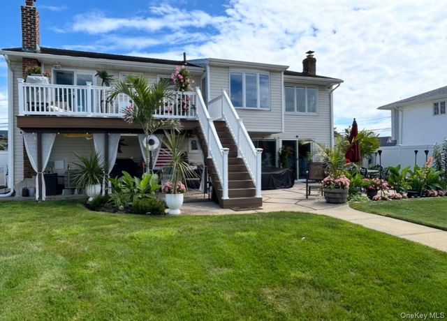 35 Florence Avenue, Massapequa, NY 11758