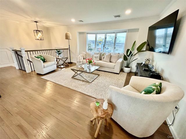 35 Florence Avenue, Massapequa, NY 11758