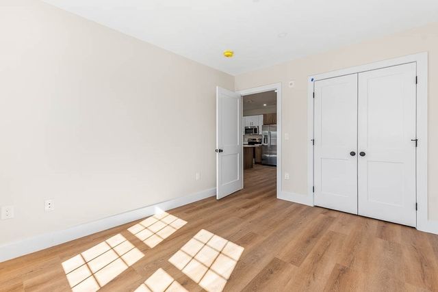 22 Everett St 102, Westwood, MA 02090