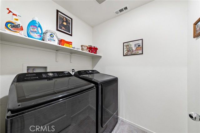 826 Avenida Del Rio, San Jacinto, CA 92582