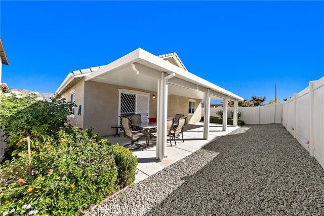 826 Avenida Del Rio, San Jacinto, CA 92582