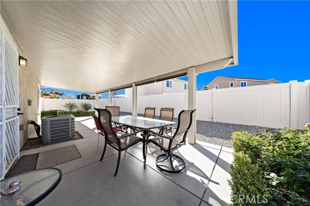 826 Avenida Del Rio, San Jacinto, CA 92582