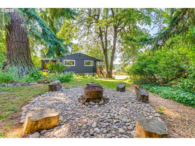 13710 Se MALOY Ln, Oak Grove, OR 97222