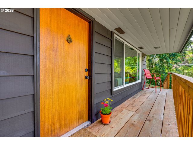 13710 Se MALOY Ln, Oak Grove, OR 97222