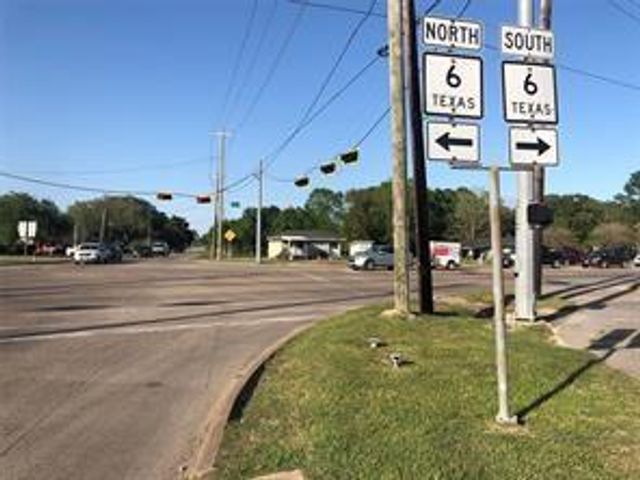 2518 W Highway 6, Alvin, TX 77511