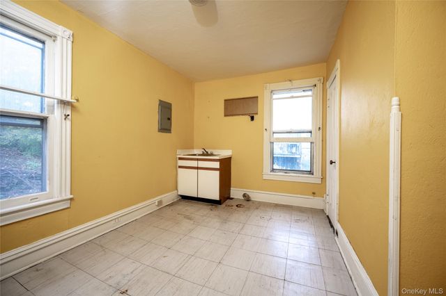 39 Hamilton Avenue, Ossining, NY 10562