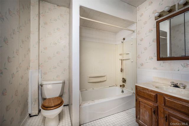 39 Hamilton Avenue, Ossining, NY 10562