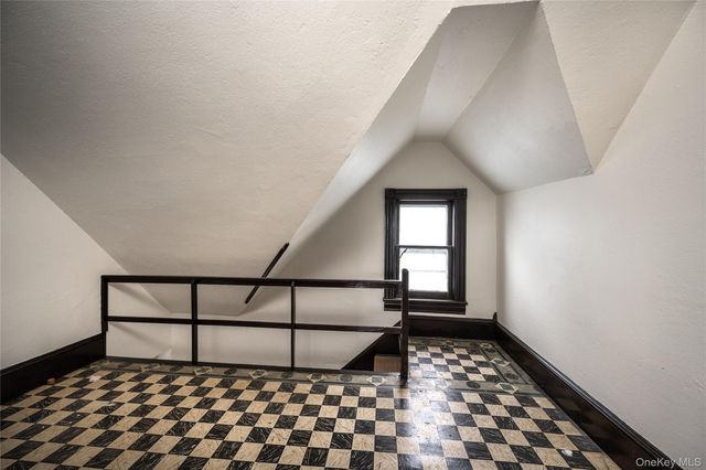 39 Hamilton Avenue, Ossining, NY 10562