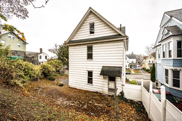 39 Hamilton Avenue, Ossining, NY 10562