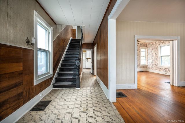 39 Hamilton Avenue, Ossining, NY 10562