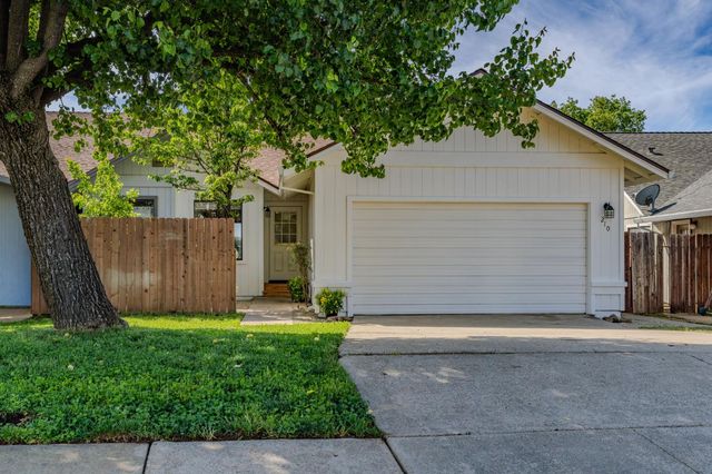 210 Westview Dr, Jackson, CA 95642