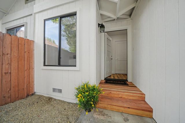 210 Westview Dr, Jackson, CA 95642