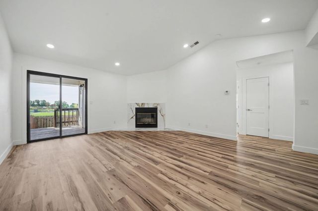 210 Westview Dr, Jackson, CA 95642