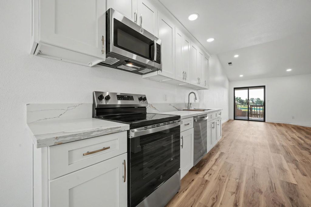 210 Westview Dr, Jackson, CA 95642