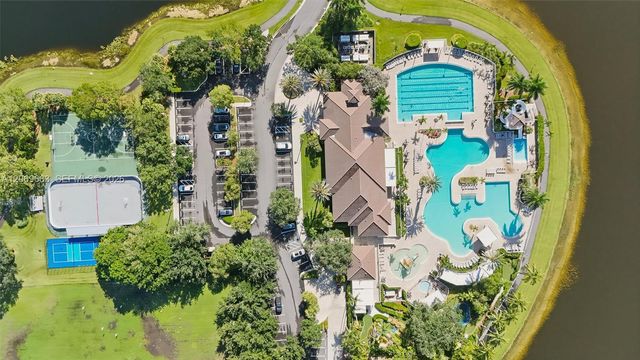 1514 Winterberry Lane, Weston, FL 33327