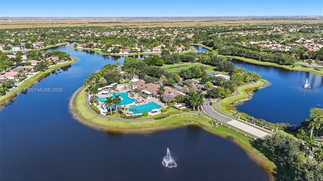 1514 Winterberry Lane, Weston, FL 33327