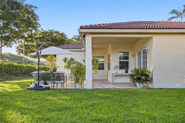 1514 Winterberry Lane, Weston, FL 33327
