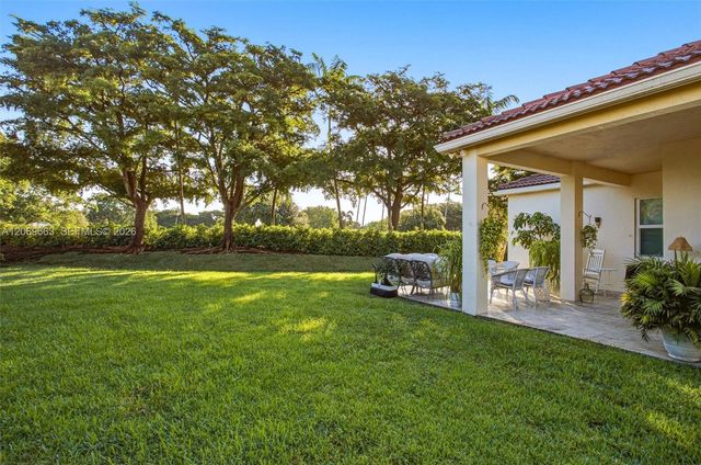 1514 Winterberry Lane, Weston, FL 33327