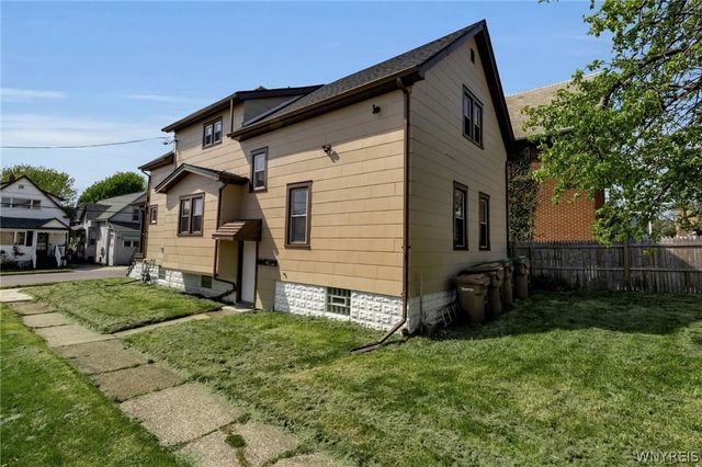17 Olcott Place, Cheektowaga, NY 14225