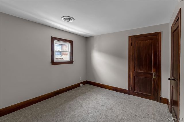 17 Olcott Place, Cheektowaga, NY 14225