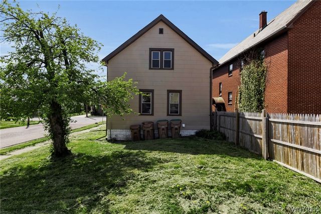 17 Olcott Place, Cheektowaga, NY 14225