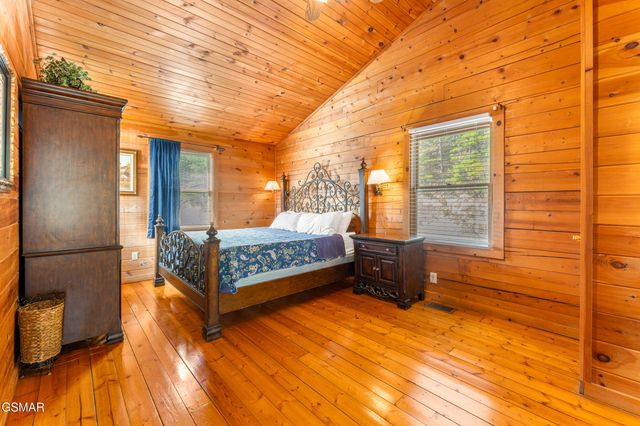 1910 E Mountain View Way, Sevierville, TN 37862