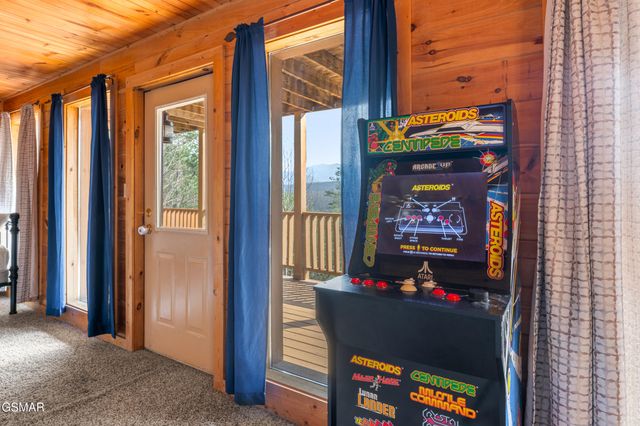 1910 E Mountain View Way, Sevierville, TN 37862