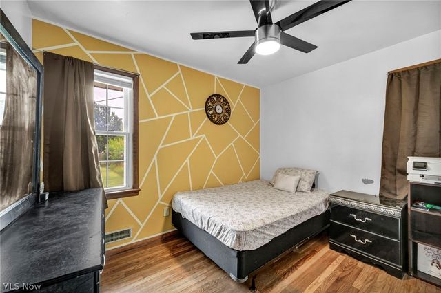 10615 Bellaire Road, Cleveland, OH 44111