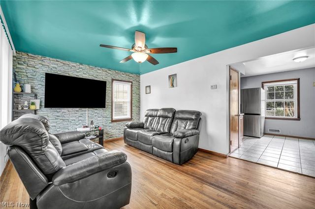 10615 Bellaire Road, Cleveland, OH 44111