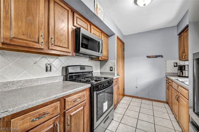 10615 Bellaire Road, Cleveland, OH 44111