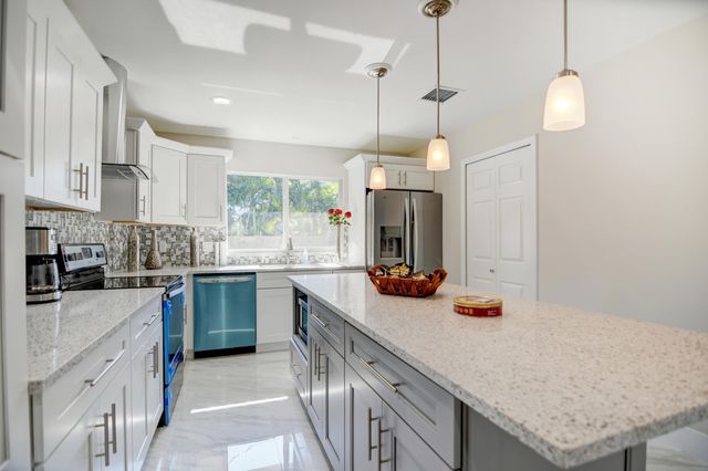 1970 NE 35TH Street, Lighthouse Point, FL 33064