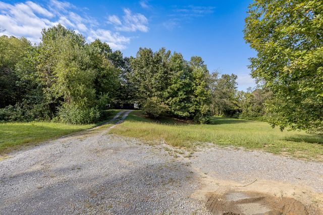 1059 Baker Bridge Road, NE, Charleston, TN 37310