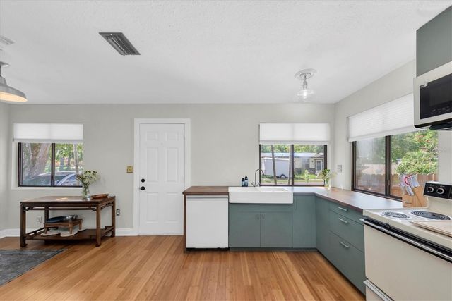 1840 51ST STREET S, Gulfport, FL 33707