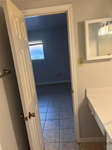 14333 Memorial Drive 39, Houston, TX 77079