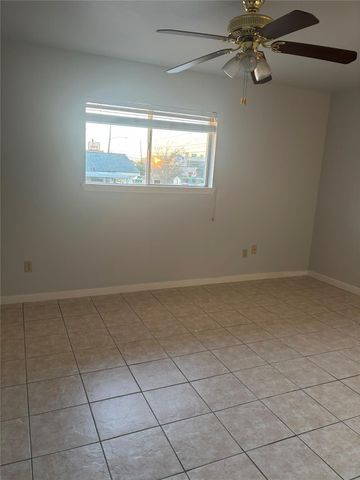 14333 Memorial Drive 39, Houston, TX 77079