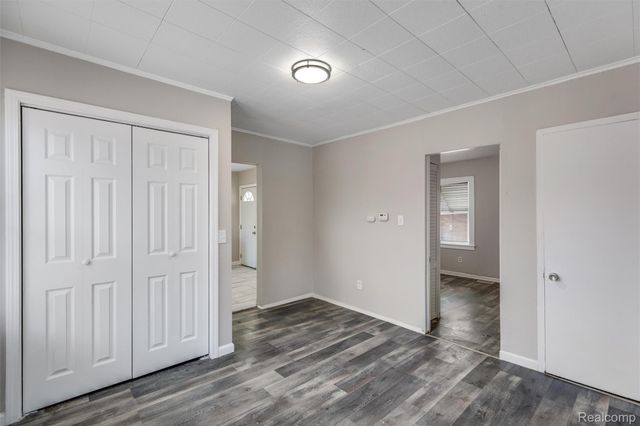 15358 Charles R Avenue, Eastpointe, MI 48021