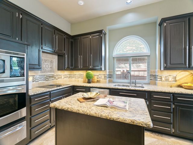 8605 Wellington Point Drive, Irving, TX 75063