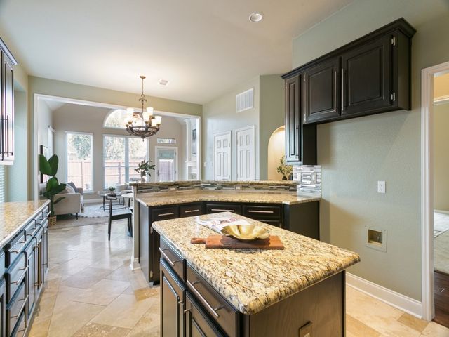 8605 Wellington Point Drive, Irving, TX 75063