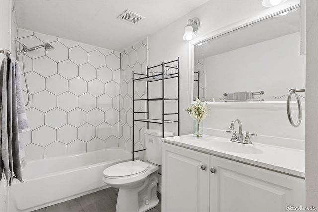 14896 E 2nd Avenue 106H, Aurora, CO 80011