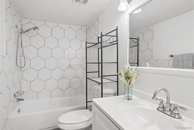 14896 E 2nd Avenue 106H, Aurora, CO 80011