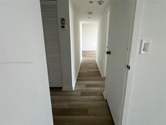 100 Bayview Dr 1418, Sunny Isles Beach, FL 33160